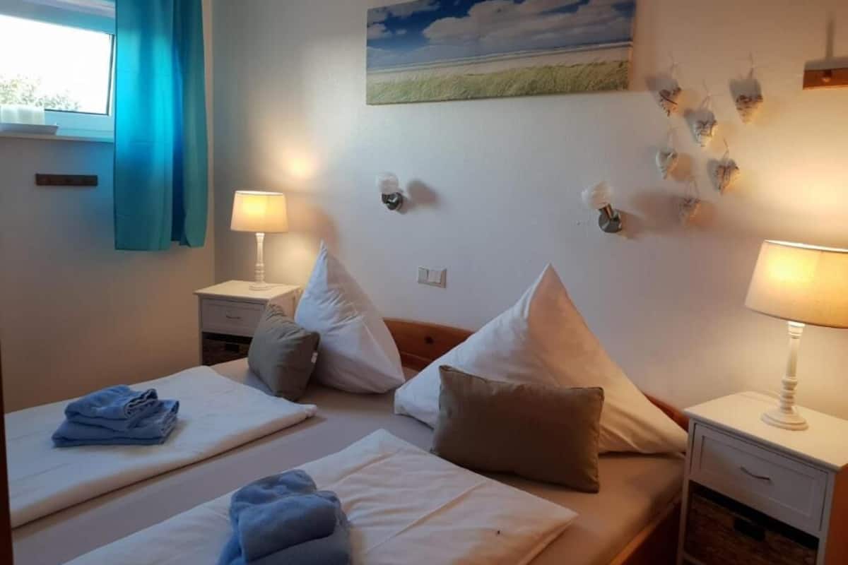 Double Room, Terrace | Desk, bed sheets