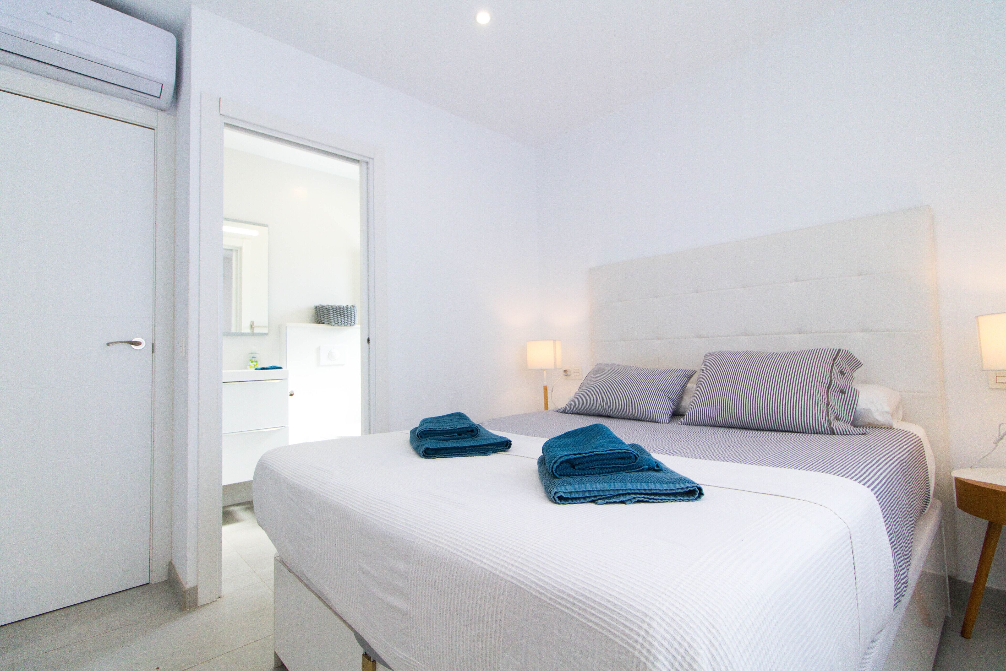 3 dormitorios, tabla de planchar con plancha, wifi y ropa de cama