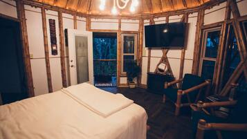 1 soverom, strykejern/-brett, wi-fi (inkludert) og sengetøy