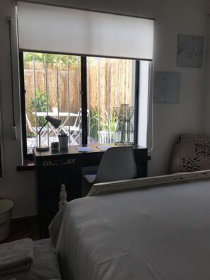 1 camera, ferro/asse da stiro, Wi-Fi, lenzuola