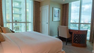 1 chambre, coffres-forts dans les chambres, fer et planche à repasser