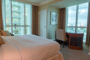 1 bedroom, in-room safe, iron/ironing board, WiFi