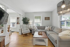 Smart TV, DVD player, books, music library