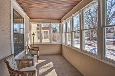 5BR Gem Near Allianz Field + Theater & Backyard