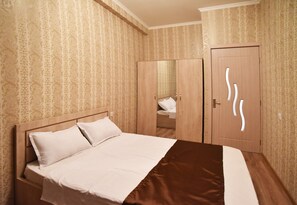 3 bedrooms, WiFi, bed sheets