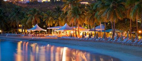 Solsenger og strandhåndklær