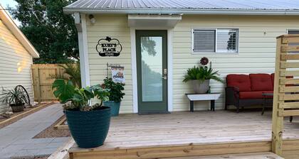 Kuby's Place, Downtown Shiner Casita