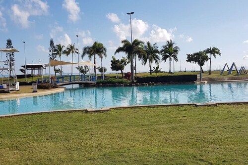 AIRLIE BEACH Delight. Hop, skip jump to everything