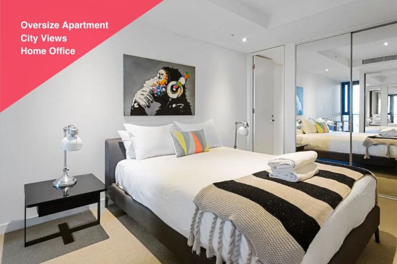 3 bedrooms, desk, iron/ironing board, travel cot