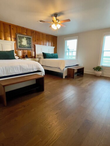 ✨WATERFRONT LUXURY✨ With Boat Slip & Ice Machine
🎣Fishing Capital of The World