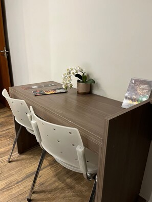 Minibar, individually decorated, desk, free WiFi - Motel Stilo (Contagem)