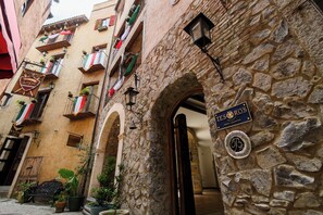 Entrée de l’hébergement