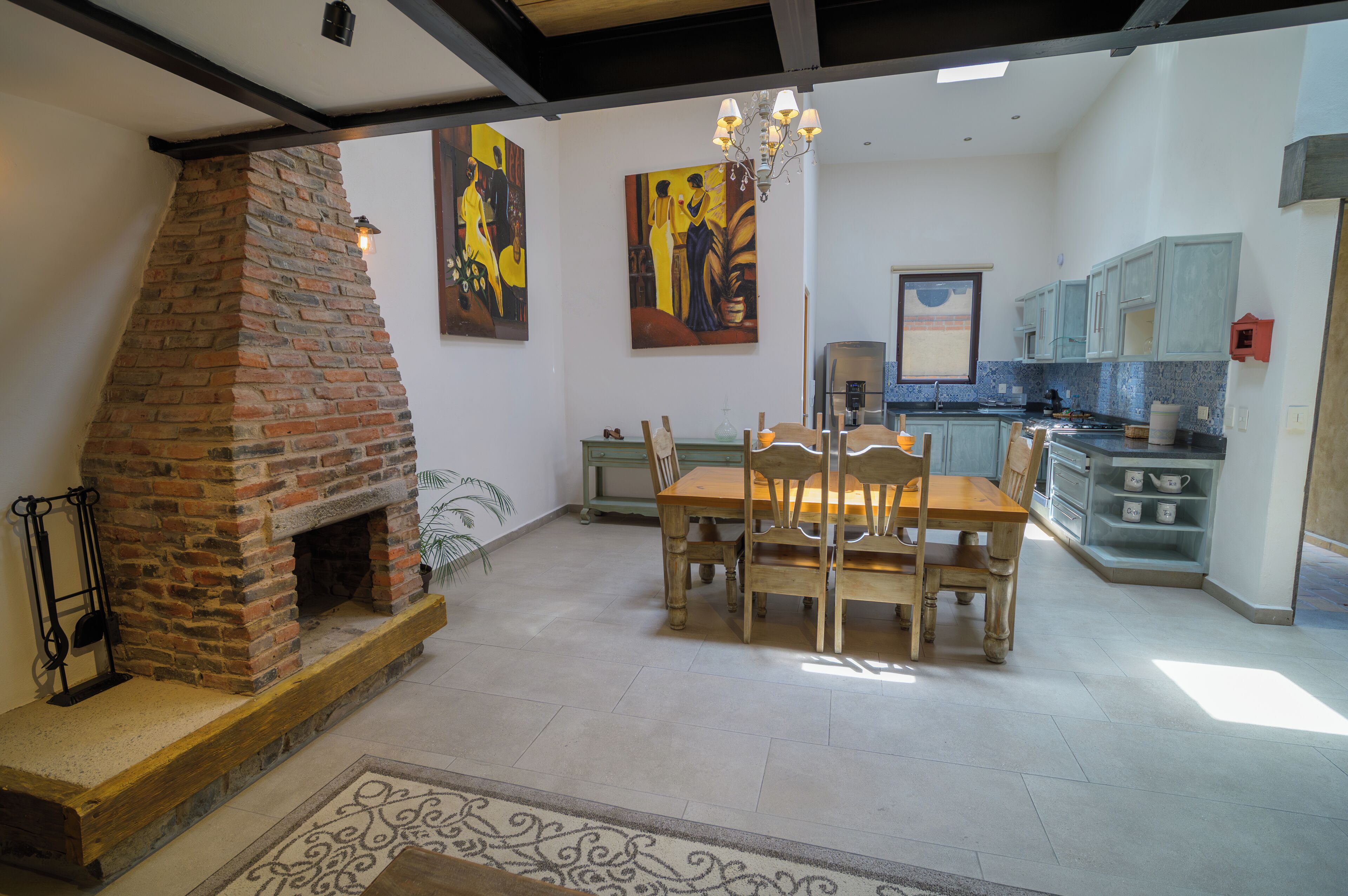Loft familiar (Boccaccio) | Área de sala de estar | Smart TV de 55 pulgadas con canales vía satélite y televisión 
