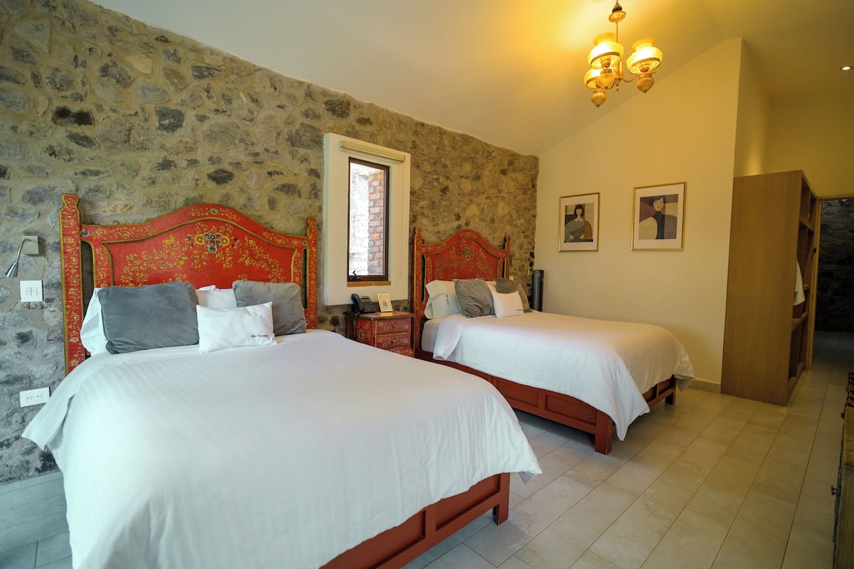 Elite Suite (Florencia) | 1 bedroom, premium bedding, pillowtop beds, in-room safe