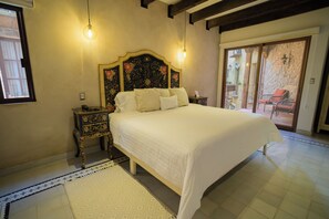 Deluxe Suite (Giglio) | Sengetøy av topp kvalitet, senger med overmadrass og safe på rommet