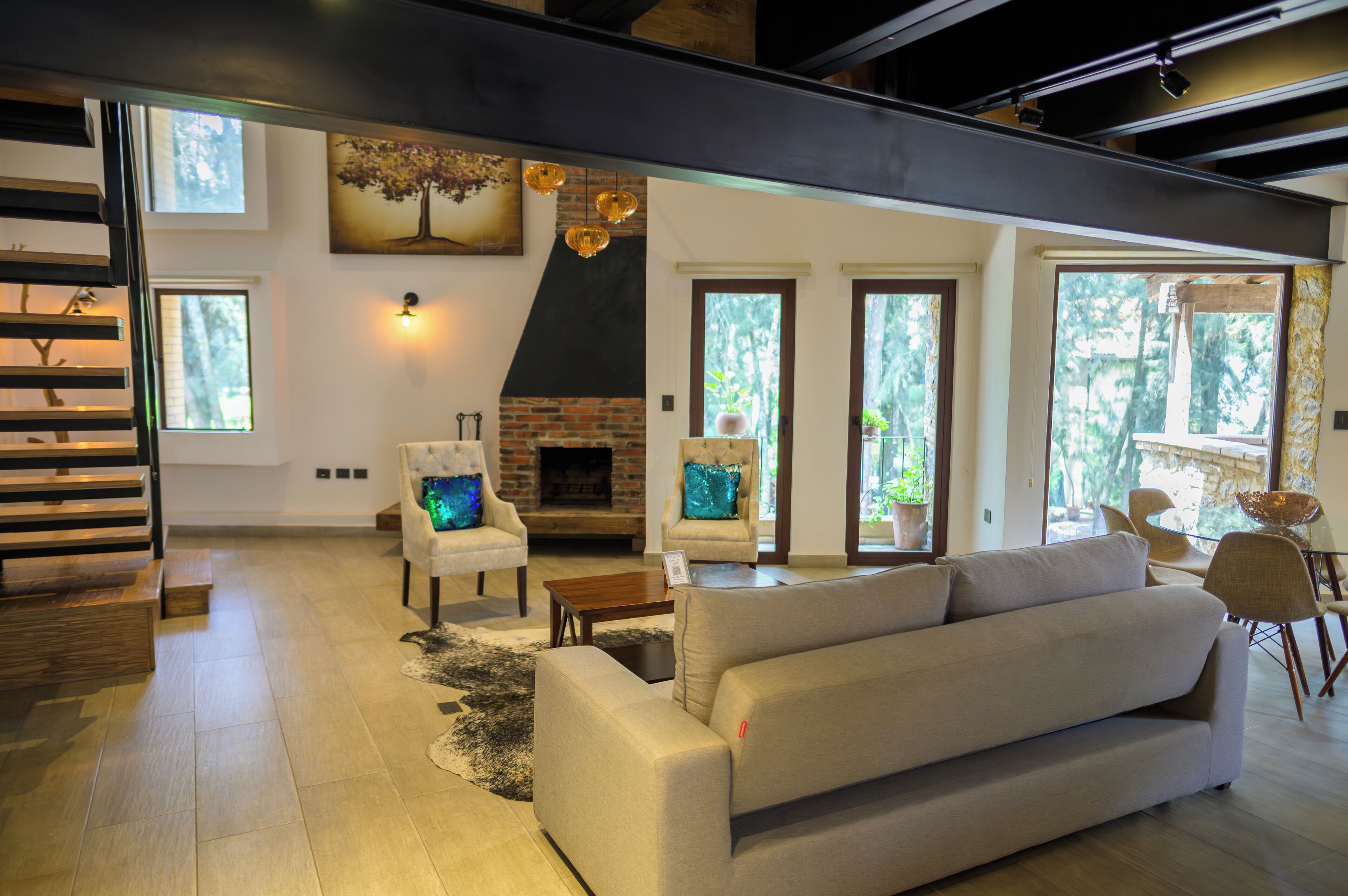 Elite Loft (Volterra) | Living area | 55-inch Smart TV with satellite channels, TV