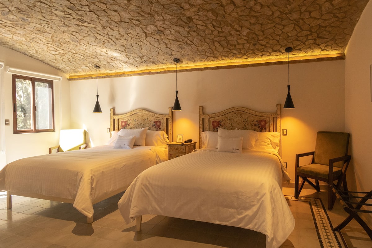 Elite Double Room (Lari)