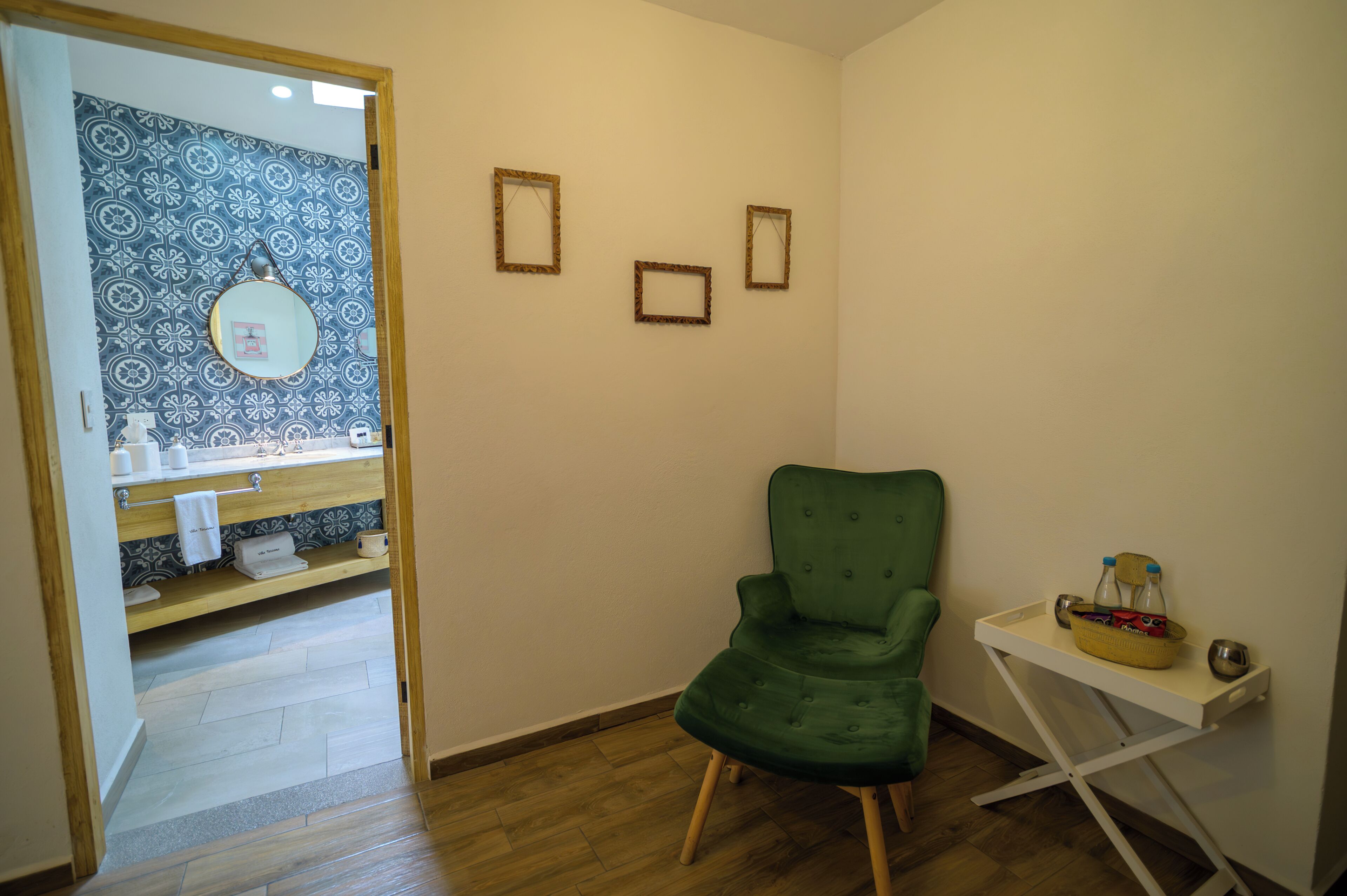 Deluxe Suite, 1 King Bed (Carrara) | Sengetøy av topp kvalitet, senger med overmadrass og safe på rommet