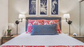 3 bedrooms, desk, iron/ironing board, travel crib