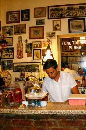 Bar (in der Unterkunft)