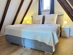 2 間睡房、上網、床單