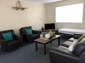 3 bedrooms, in-room safe, iron/ironing board, WiFi