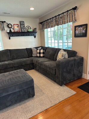 Smart TV, DVD player