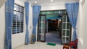 Interior entrance - Homestay Thuy Van Street 4 bedrooms (Ho Chi Minh City)