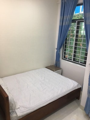 House, 4 Bedrooms | 4 bedrooms, desk, iron/ironing board, free WiFi