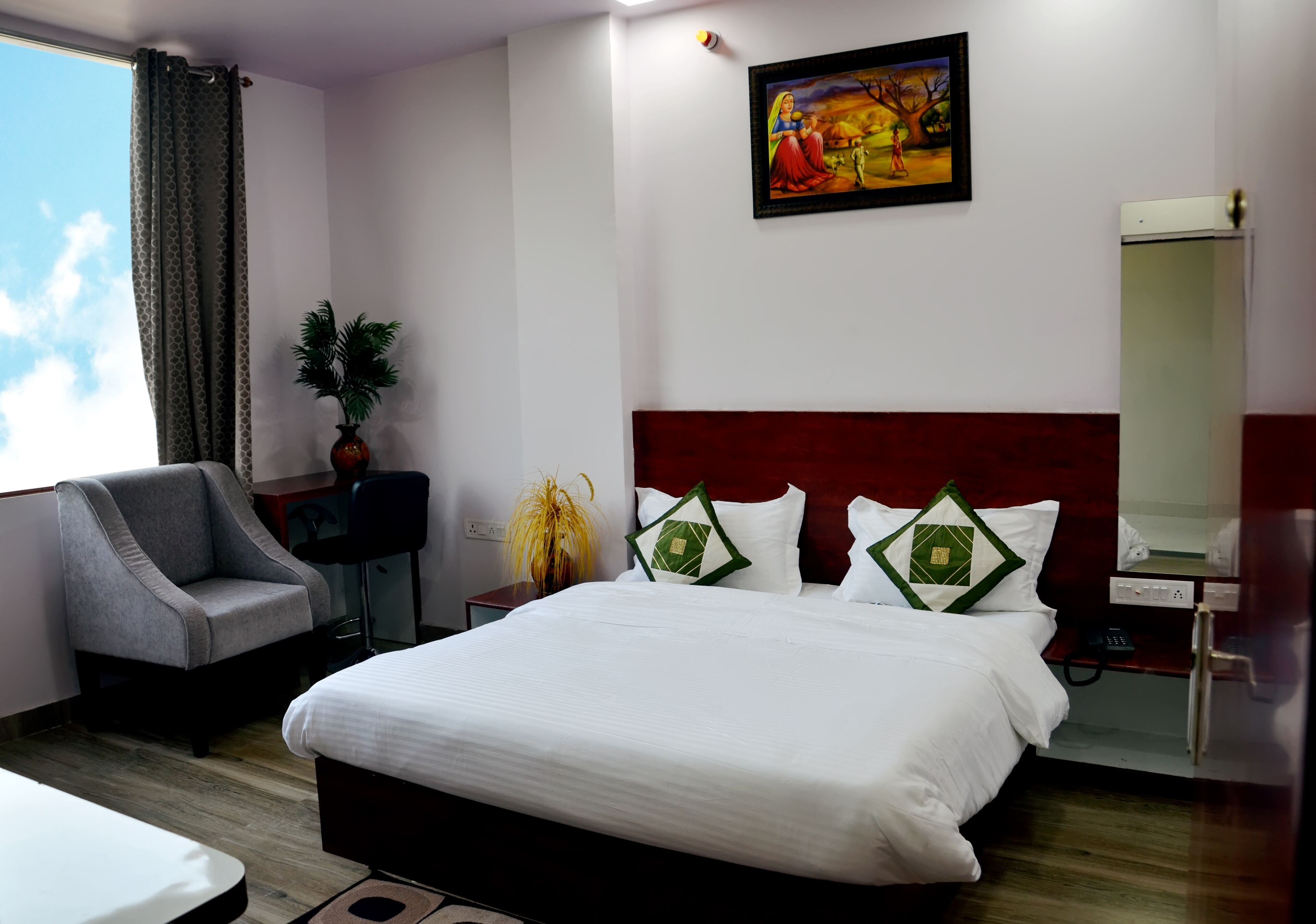 Deluxe Studio | Free WiFi, bed sheets