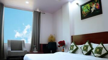 Free WiFi, bed sheets