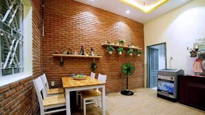 Adi Villa 131, 6 Bedrooms | In-room dining - Adi Villa 131 (Ho Chi Minh City)