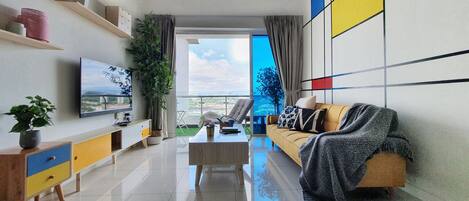 No. 8 The Cube | Living area | Flat-screen TV, fireplace