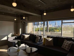 TV, offices - 30 sec to PeacePark! Huge comfort Apt Up to 10ppl (Hiroshima City)