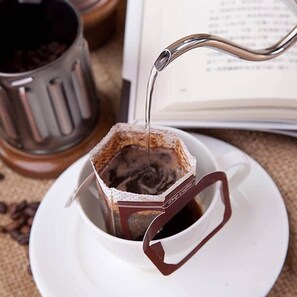 Food and drink - ORIGAMINN 703 by b hotel - 5 mins PeacePark (Hiroshima City)