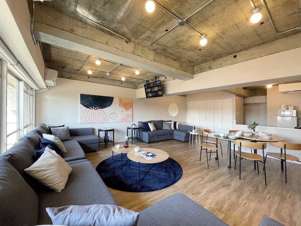 TV, offices