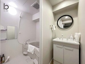 Bathtub, hair dryer, towels, soap - Amazing Dome View! 30 sec PeacePark, Up to 10 ppl (Hiroshima City)