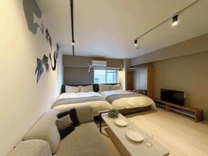 Iron/ironing board, WiFi, bed sheets