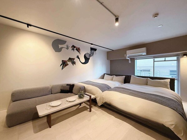 Iron/ironing board, WiFi, bed sheets