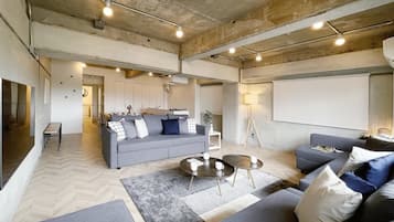 Televisor i oficines