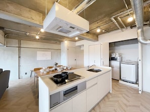 Fridge, microwave, stovetop, cookware/dishes/utensils - Up to 10p 1 min Peace Park, Wonderful huge house ! (Hiroshima City)