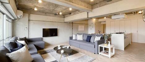 Télévision, espaces bureaux