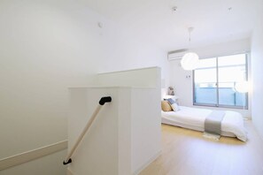2 bedrooms, iron/ironing board, WiFi, bed sheets - Apt 2mins to Baseball 5mins to Hiroshima Sta (Hiroshima City)