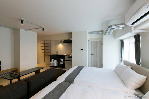 Iron/ironing board, WiFi, bed sheets - ORIGAMINN 501 by b hotel - 5 mins PeacePark (Hiroshima City)