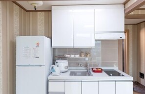 Private kitchenette - Cable Car Pension (Yeosu)