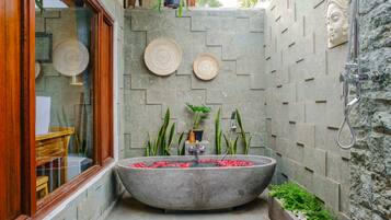 Suite Villa | Bathroom | Separate bathtub and shower, deep-soaking bathtub, rainfall showerhead