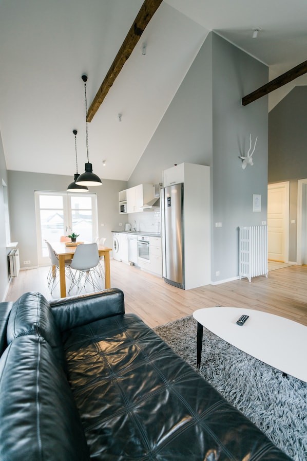 Penthouse, 2 Bedrooms (Nanna) | Living area | Flat-screen TV