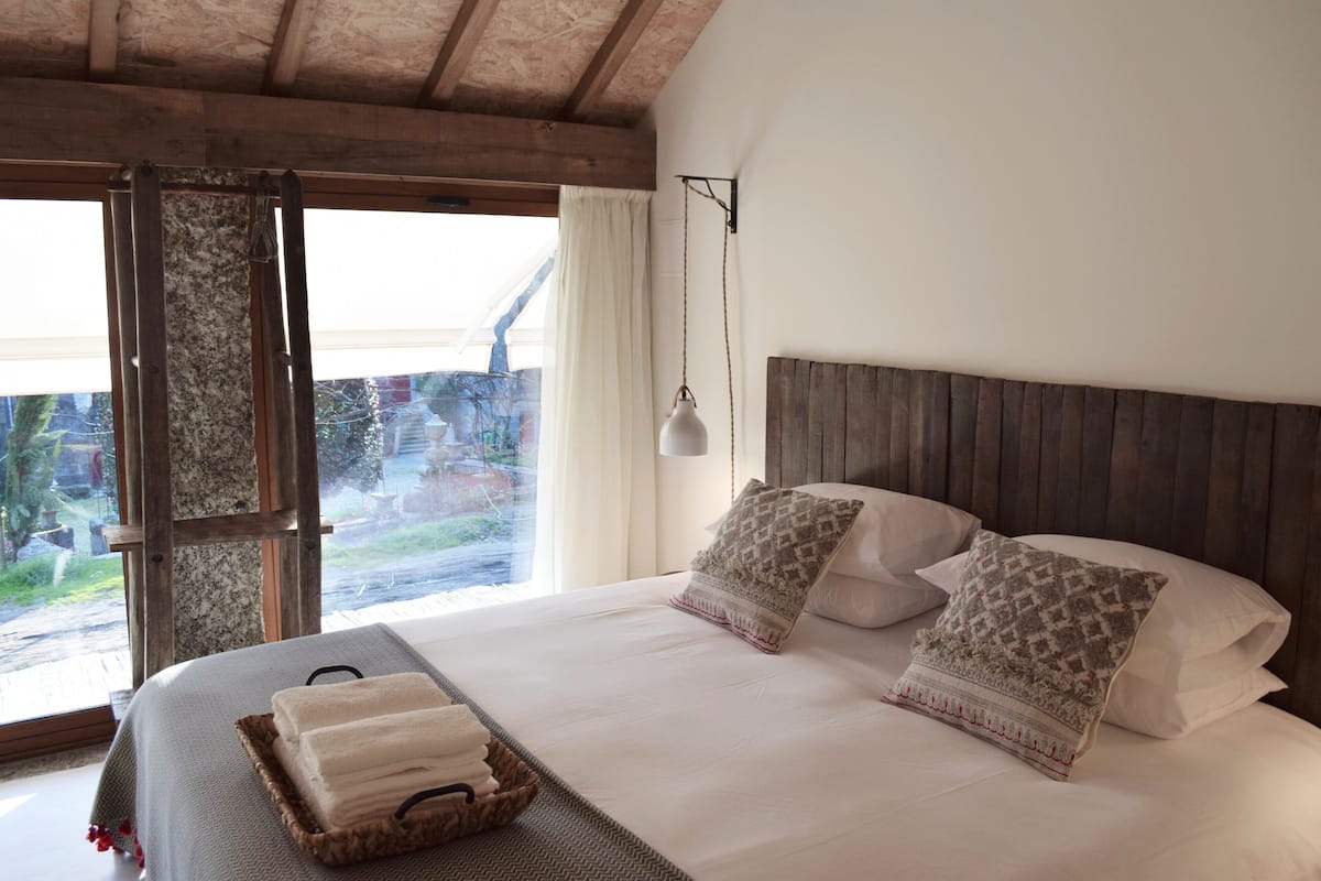Villa, 1 Bedroom (Pinto's) | Blackout drapes, iron/ironing board, cribs (free), WiFi (free)
