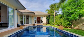 Lipa Talay Hok - Private Pool Villa Near The Beach