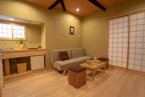 Room, 1 Bedroom (HJ-201) | Free WiFi - Tsuru Inn-Tsurumibashi (Osaka)